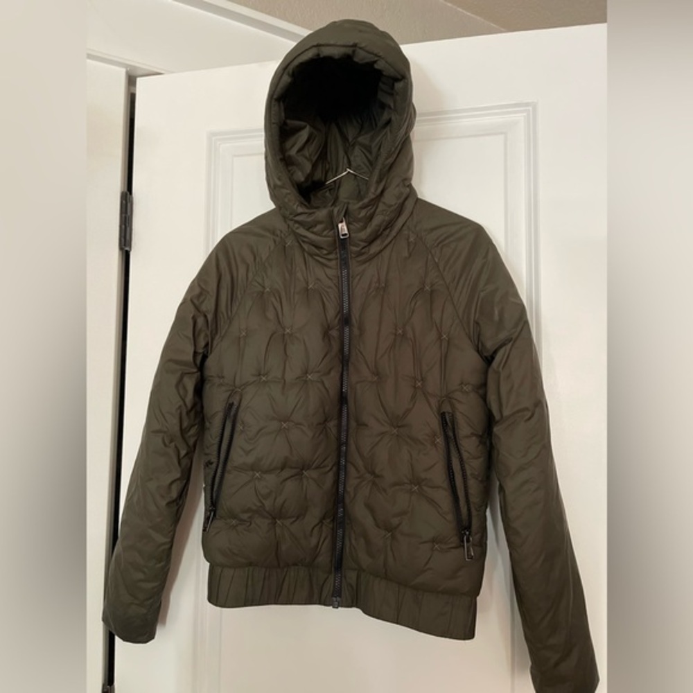 The North Face V2707 Mashup Water Repellent Heatseeker Insulated Girl Hoodie